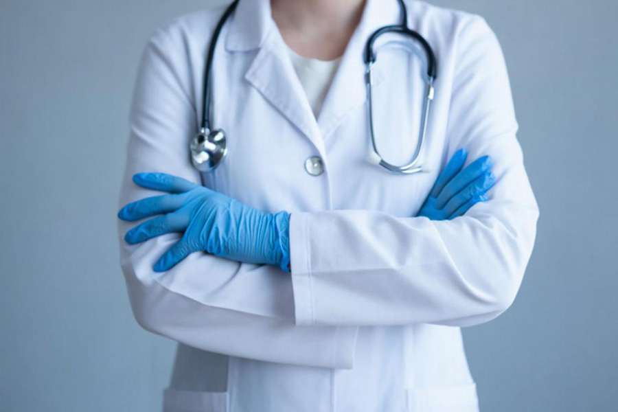 Медикам-совместителям в СПб разрешили работать больше